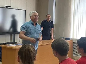 «Енот и Гусыня на телешоу» и в лицее № 24