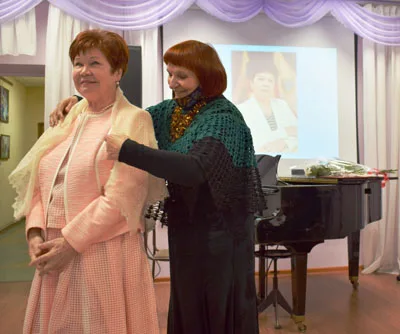 «Много годиков прошло, а я не напелася…»