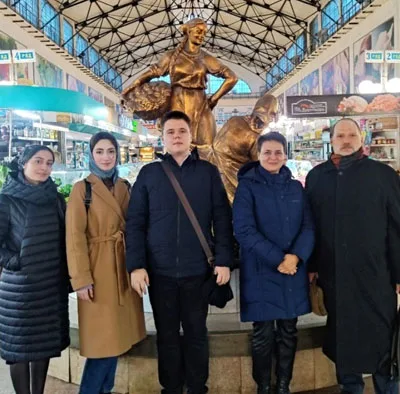 «Посмотри на себя через город»