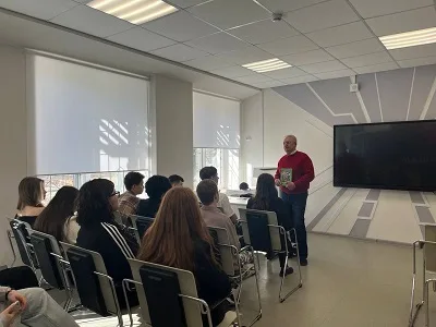 встреча с поэтом, прозаиком, журналистом в «Галактике 64» — фото 2