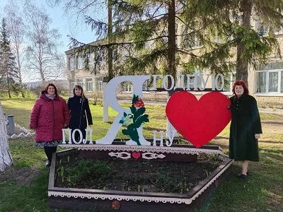 Творческая встреча в средней школе села Ягодная Поляна — фото 4
